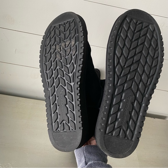 black ugg boots w ribbon back - Picture 4 of 5